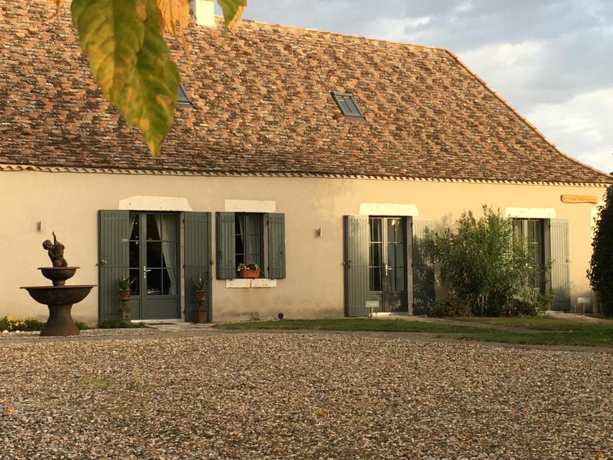 La Ferme Buissonniere Bed and Breakfast Bardou Εξωτερικό φωτογραφία