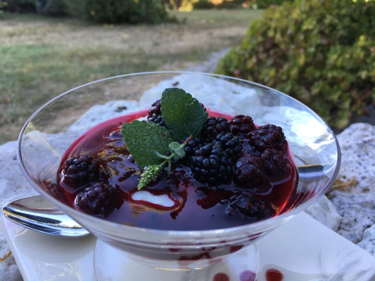 La Ferme Buissonniere Bed and Breakfast Bardou Εξωτερικό φωτογραφία