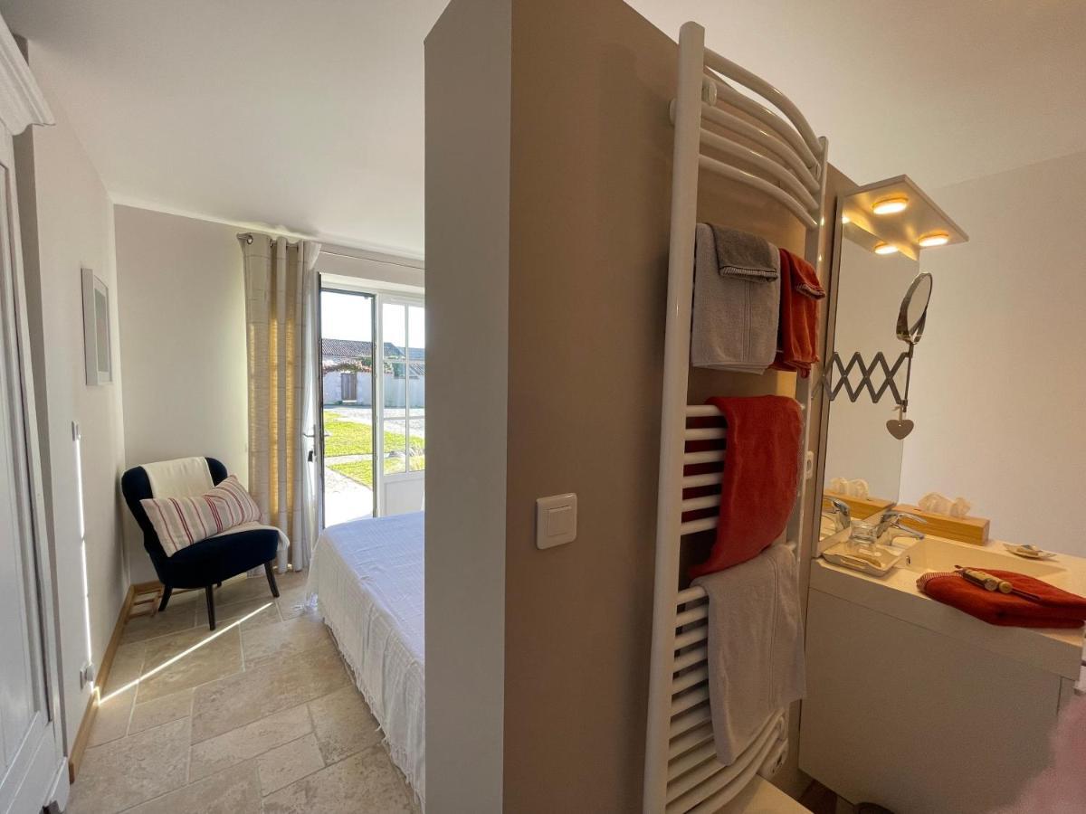 La Ferme Buissonniere Bed and Breakfast Bardou Εξωτερικό φωτογραφία