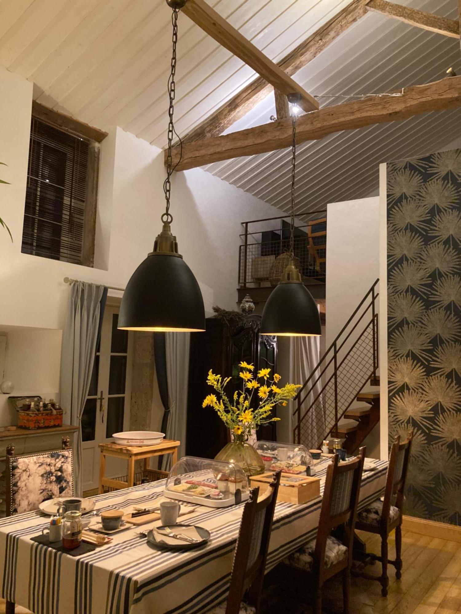 La Ferme Buissonniere Bed and Breakfast Bardou Εξωτερικό φωτογραφία